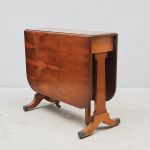 1747 5238 DROP-LEAF TABLE